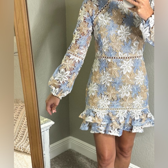 Just me guipure blue,tan, and white laced mini dress w long sleeves size small - Picture 14 of 16